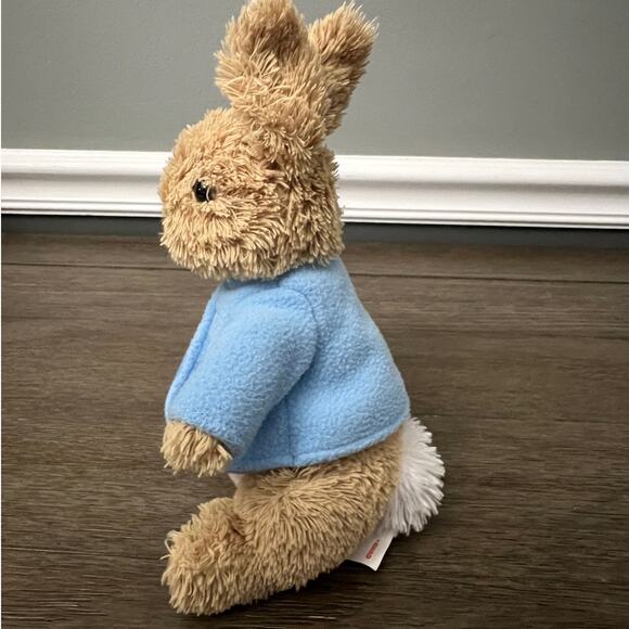 Gund Peter Rabbit Plush Beatrix Potter Stuffed Toy With Vest and Carrot - Picture 2 of 5